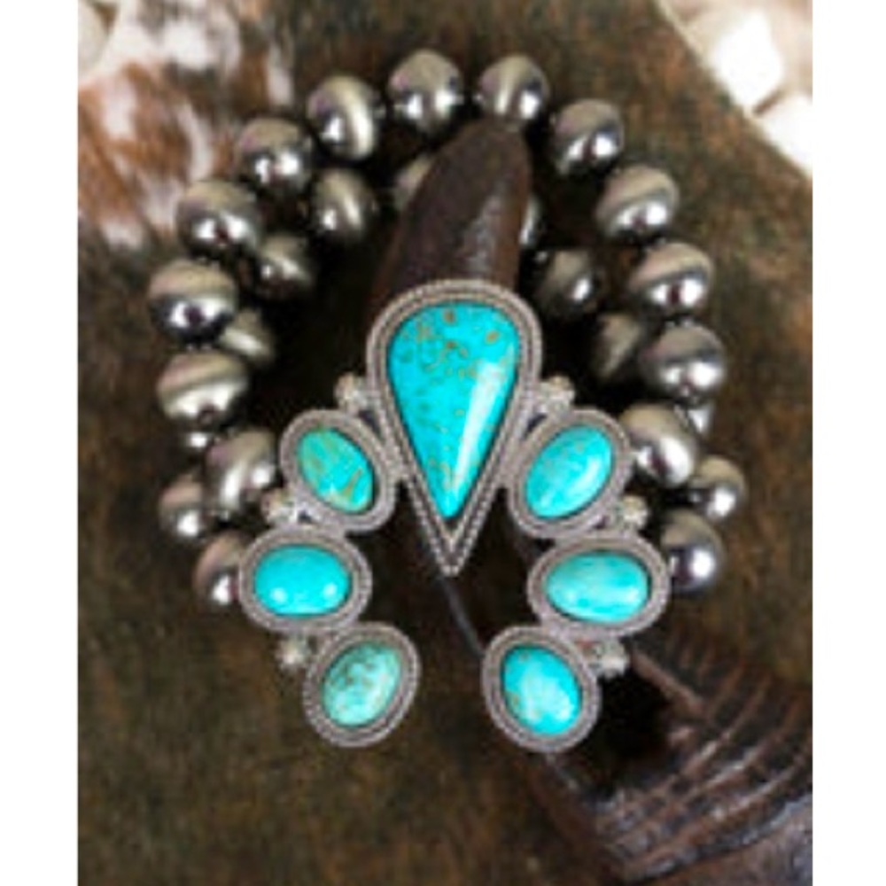 Turquoise Loco Pearl Bracelet(New)